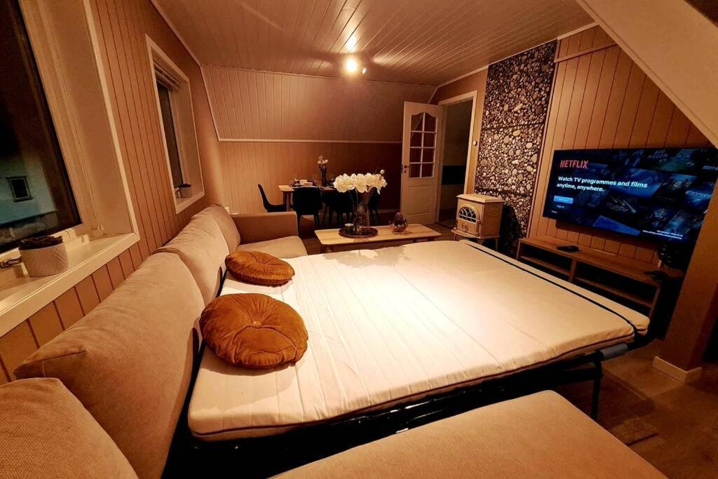 Beautiful 3-bedroom Near City Center Apartment Stavanger